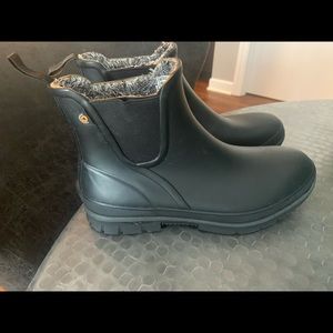 Women’s Bogs Ankle Boots-Size 8